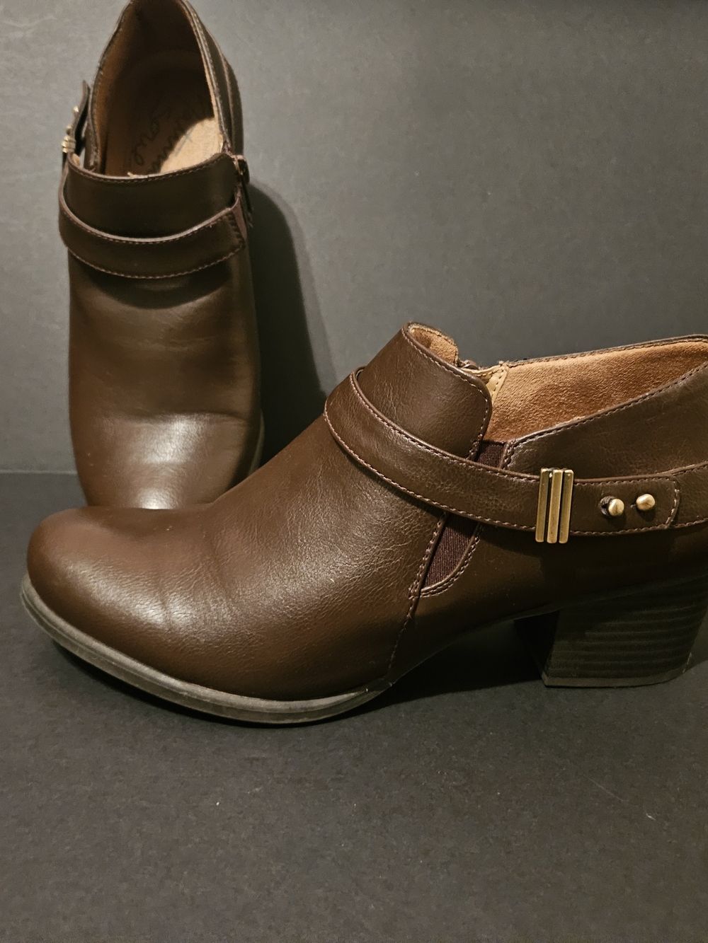 Natural Soul Brown Leather Heeled Ankle Boots with Gold Accent